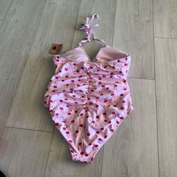 Shade & Shore Women's Halter Shirred Plunge Neck Medium Coverage One Piece Swims - Picture 4 of 11